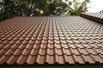 montaj acoperis tigle metalice, pret constructie acoperis, realizare acoperisuri tigla metalica