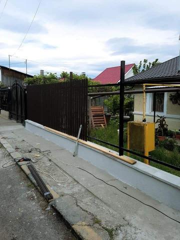 firma constructii garduri pret, garduri din beton constructie pret, garduri din fier si lemn 
