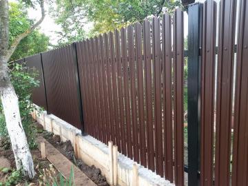constructie gard curte, preturi gard casa, realizare garduri case