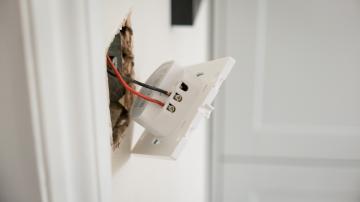 montaj intrerupator electric, preturi instalatii electrice, electrician autorizat