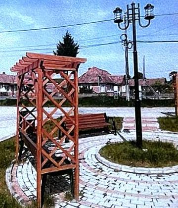 fabrica de banci stradale Fagaras, banca stradala din fier si lemn Curtea de Arges, scaune urbane ieftine