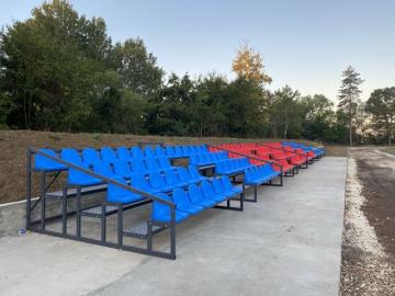 tribune spectatori facute la comanda, montaj tribuna sport din fier