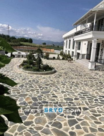 Piatra de munte ornamentala decorativă 100% naturala  si vine într-o gama variata de nuanțe si structuri pentru placat și pavat  Garduri/scări/Soclu/Alei /pietonale /de trafic greu/stalpi/Terase/Zidări/curți/interioare/ etc iar grosimea variază Vand si montez cu experienta în domeniu din tata fiu facem de la A la Z Calitate garantata Suntem o echipa cu vechime in domeniu si foarte multe ideei de design pentru detalii sunați la tel 0733574644