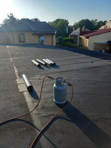 aplicare hidroizolatii, pret hidroizolatie bloc, sitehidroizolatii cladiri preturi, firma termoizolatie cladire