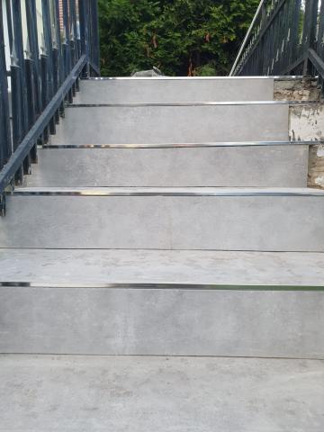 firma placare marmura si granit terase, placare cu marmura si granit scari si interioare, montaj marmura si granit