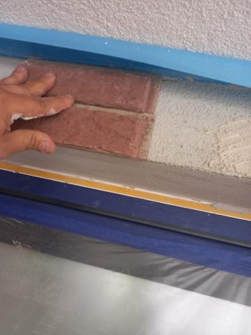 pret caramida aparenta fatada, caramida pe fatade, renovare fatade, firma renovare fatade