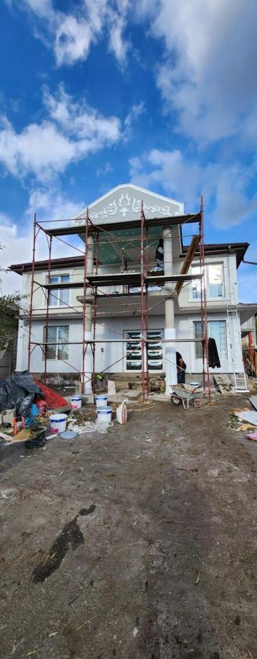 firma constructie casa pret, echipa constructori de case rezistente